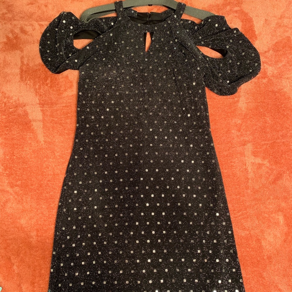 Black dress in size 8 petite .. worn once